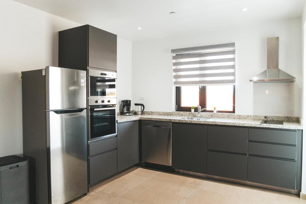 Gray Door Apartments - Adults Only Palm Beach Extérieur photo
