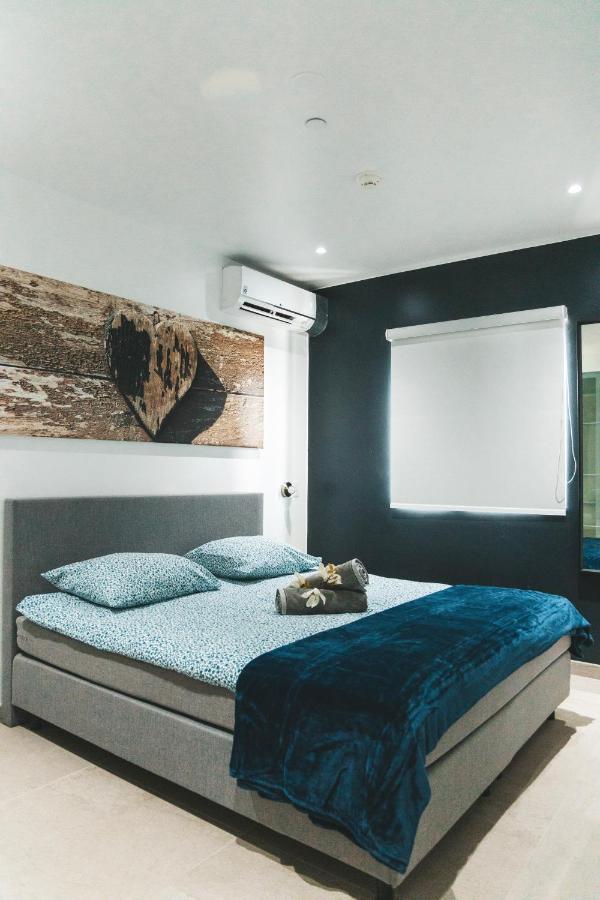 Gray Door Apartments - Adults Only Palm Beach Extérieur photo