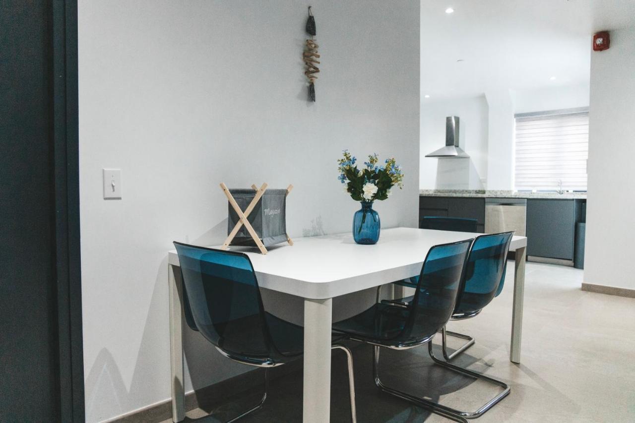 Gray Door Apartments - Adults Only Palm Beach Extérieur photo