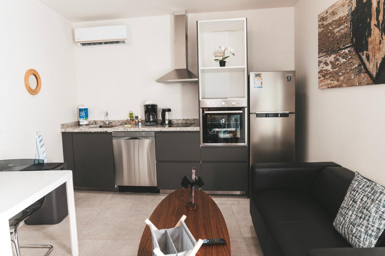 Gray Door Apartments - Adults Only Palm Beach Extérieur photo