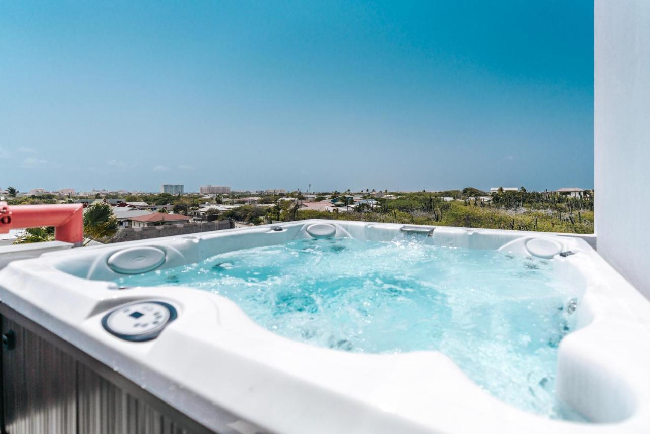 Gray Door Apartments - Adults Only Palm Beach Extérieur photo