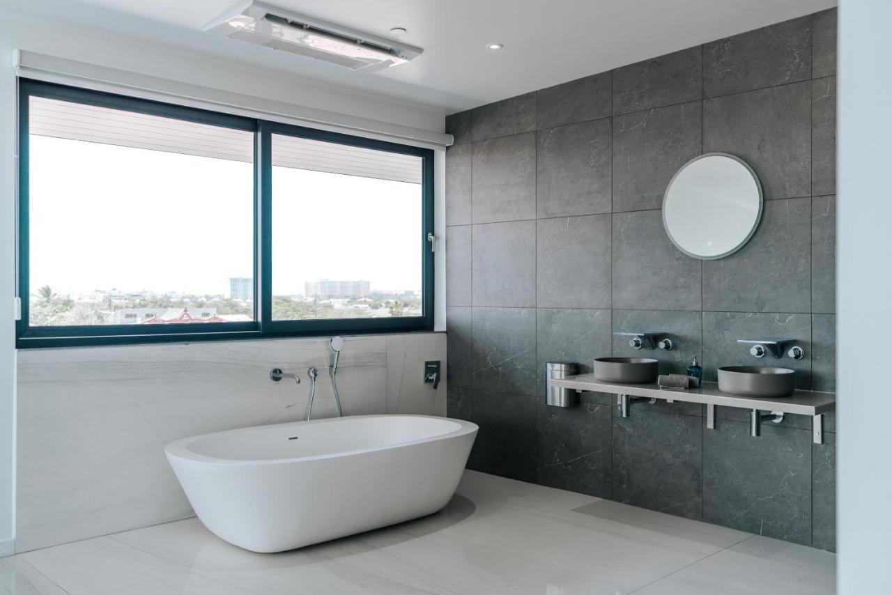 Gray Door Apartments - Adults Only Palm Beach Extérieur photo