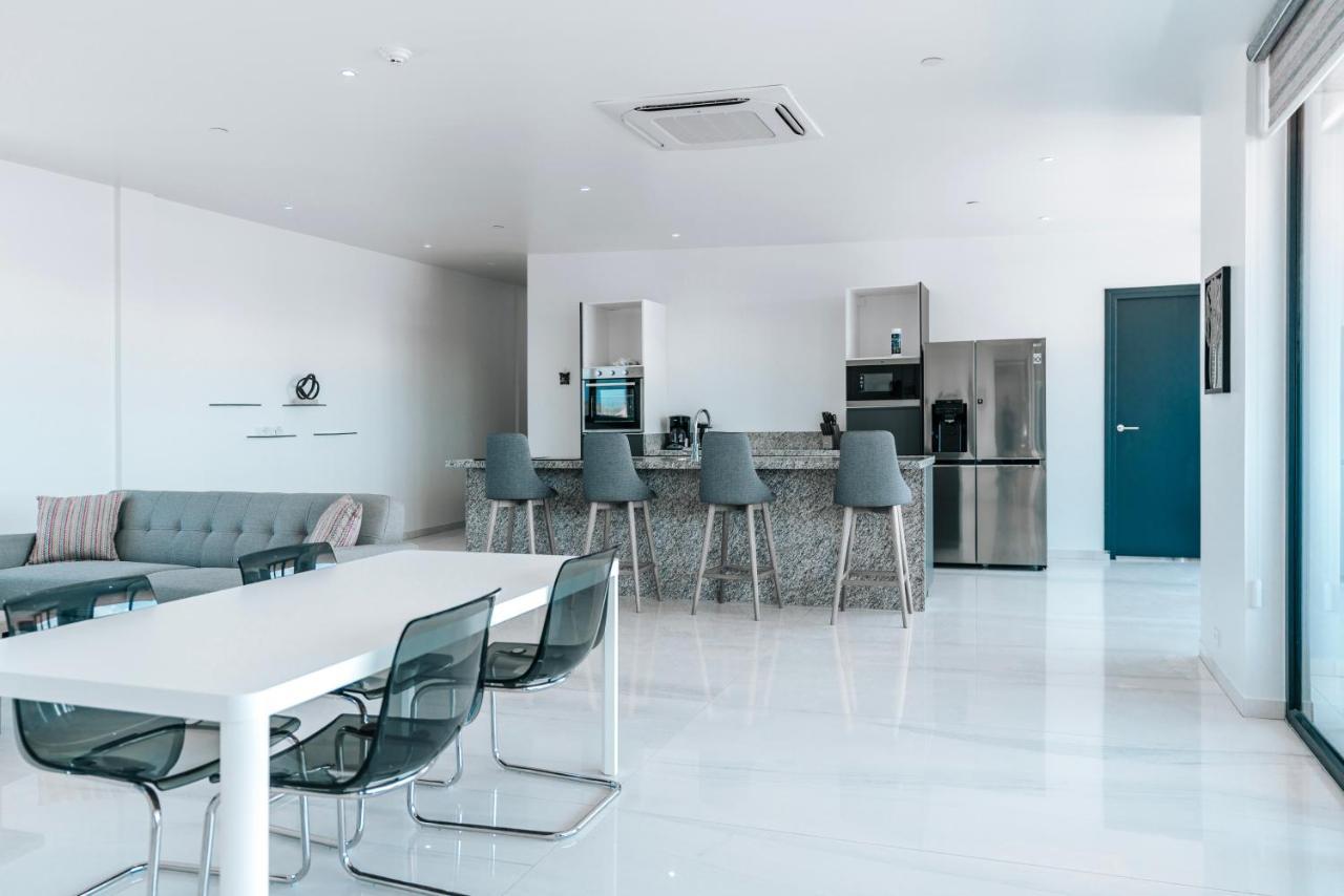 Gray Door Apartments - Adults Only Palm Beach Extérieur photo